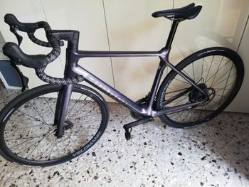 Used Bianchi Infinito 105 2024 2024 Road & Gravel, Black — image 11 of 13
