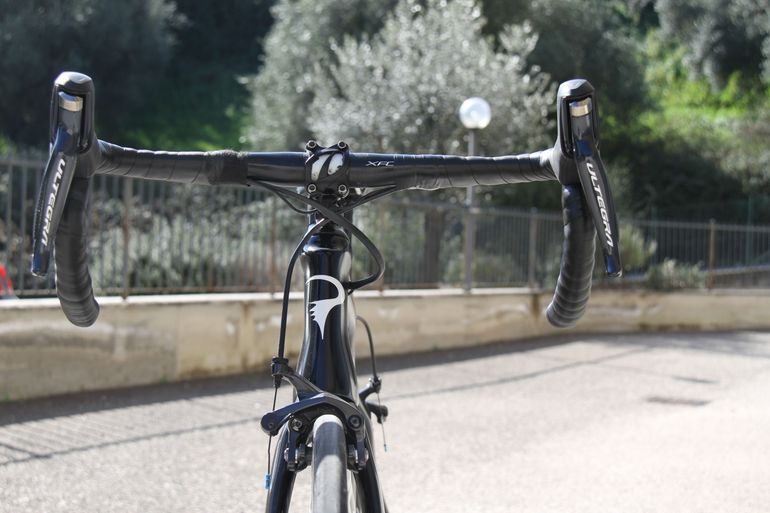 Used Pinarello Pinarello Dogma F 10 2018 Road & Gravel, Black — image 6 of 10