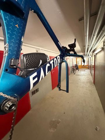 Used Factor HANZŌ Frameset Premium 2025 Frameset 2025 Road & Gravel, Blue — image 3 of 8