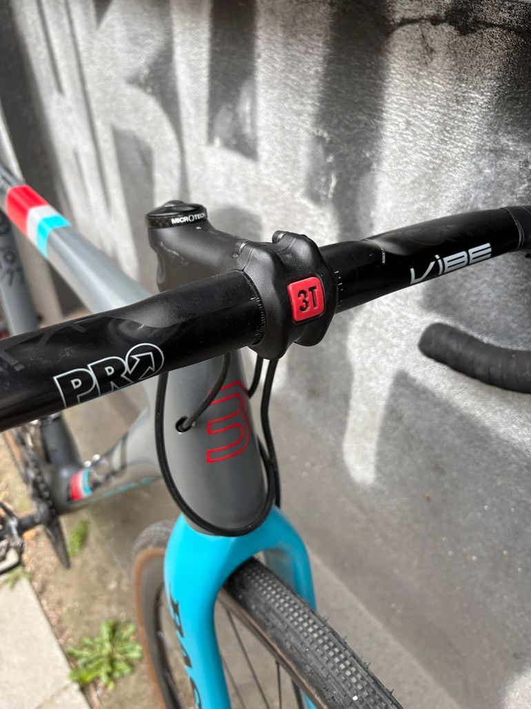 Used Basso Basso Custom Campagnolo Chorus 2018 Road & Gravel, Hellgrau — image 7 of 25