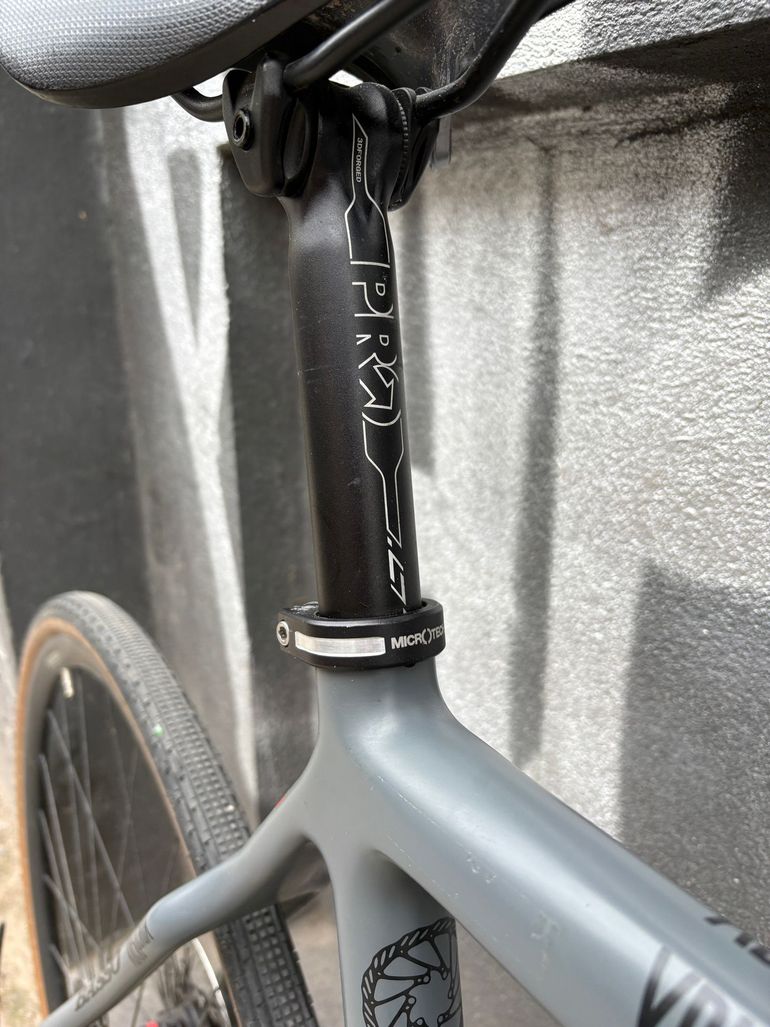 Used Basso Basso Custom Campagnolo Chorus 2018 Road & Gravel, Hellgrau — image 8 of 25