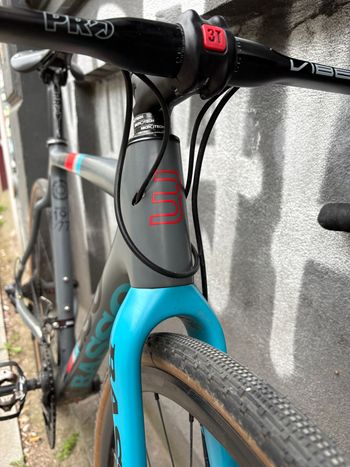 Used Basso Basso Custom Campagnolo Chorus 2018 Road & Gravel, Hellgrau — image 11 of 25