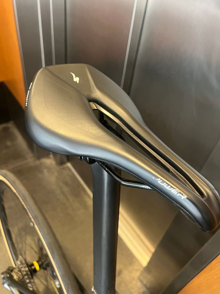 Used Orbea ORCA M20iLTD 2022 2022 Road & Gravel — image 4 of 8