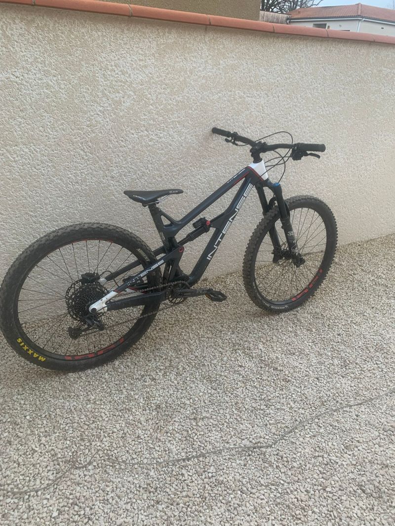 Intense PRIMER 29 Expert 2021 2021 Mountainbike usato, Blu — immagine 3 di 3