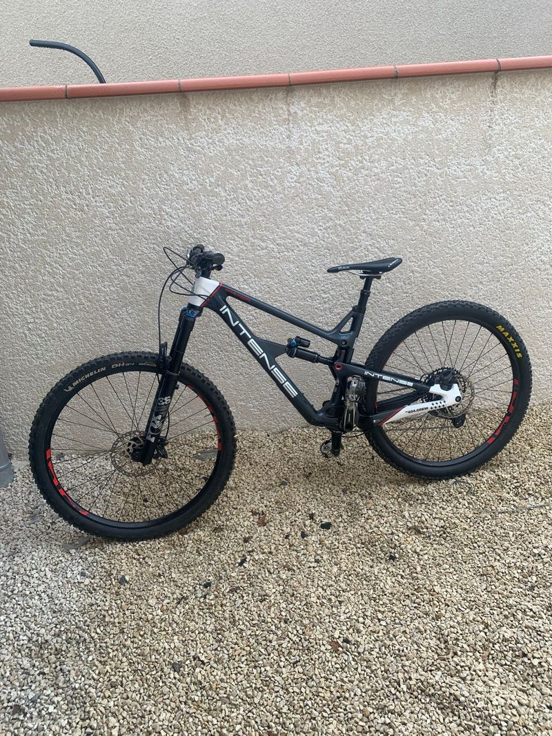 Tweedehands Intense PRIMER 29 Expert 2021 2021 MTB