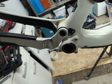 Used YT Industries Jeffsy 27 CF Pro 2018 Frameset 2018 Mountainbike, White, 27.5 — image 5 of 9