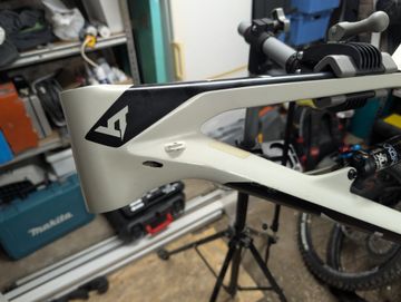 Used YT Industries Jeffsy 27 CF Pro 2018 Frameset 2018 Mountainbike, White, 27.5 — image 3 of 9