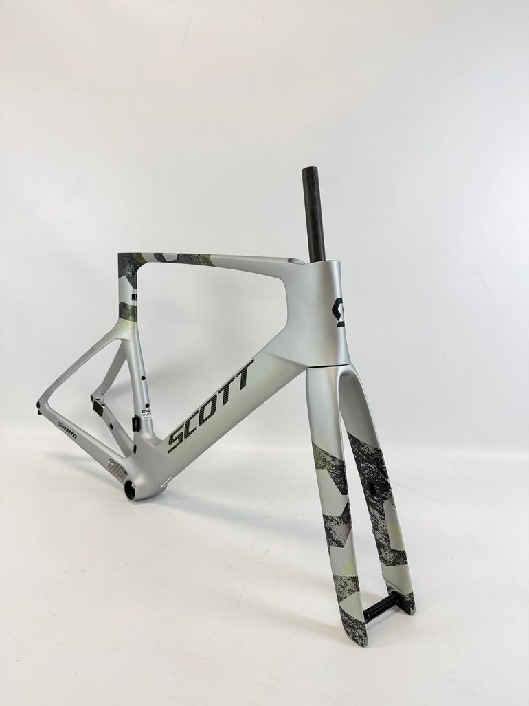 Used Scott Scott Foil RC HMX Frameset 2023 Road & Gravel, Light Gray — image 2 of 5