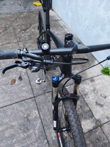 Used Carbon Pro Carbon Pro Custom Shimano Deore XT 2016 Mountainbike, Black — image 2 of 7