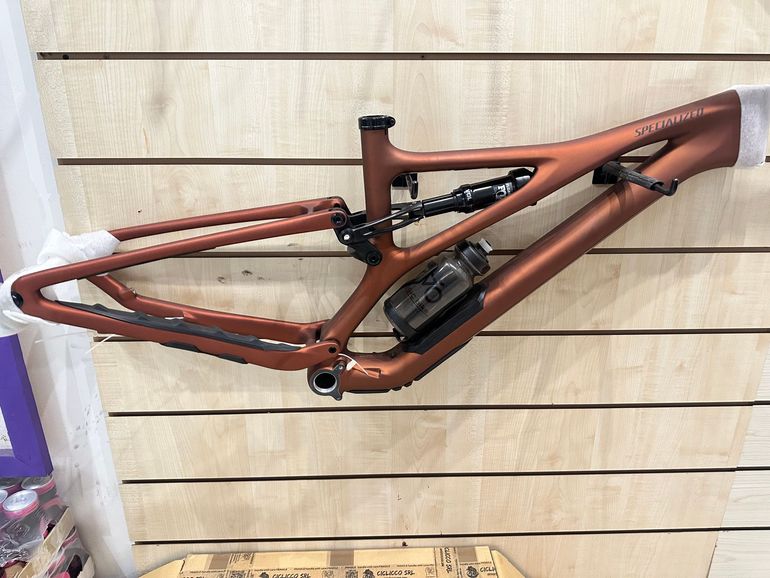 Used Specialized Stumpjumper Frameset 2022 Frameset 2022 Mountainbike, Orange, 29 — image 1 of 4