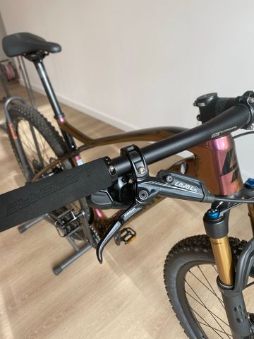 Używany Lapierre Prorace SRAM GX Eagle AXS 2022 Mountainbike — zdjęcie 3 z 10