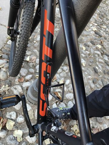 Scott Contessa Shimano Alivio 2024 Mountainbike de segunda mano, Negro — imagen 2 de 9