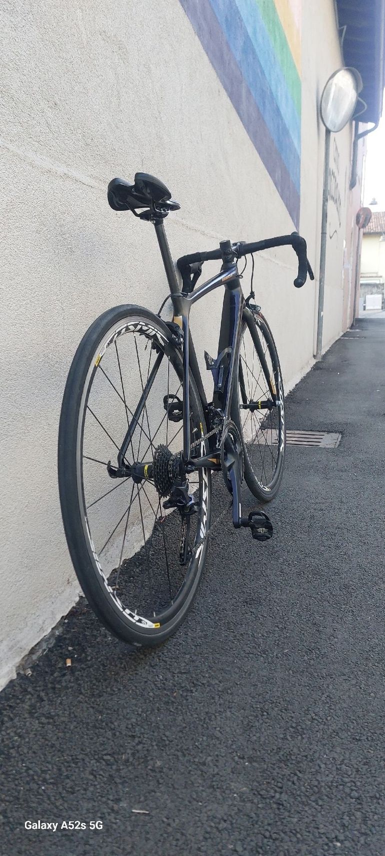 Used Giant Giant Custom Shimano Ultegra 2019 Road & Gravel — image 2 of 6