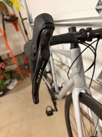 Used Specialized Allez Sport 2024 2024 Road & Gravel, Light Gray — image 3 of 4