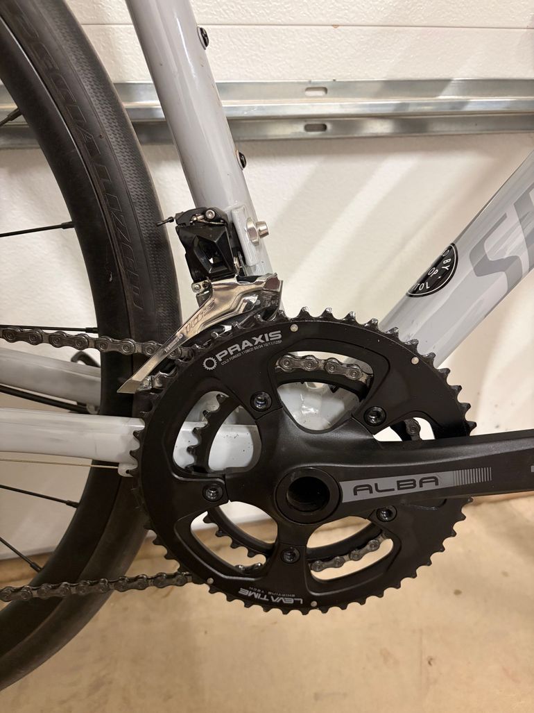 Used Specialized Allez Sport 2024 2024 Road & Gravel, Light Gray — image 4 of 4