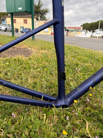 Used Specialized Tarmac SL8 Frameset 2024 Frameset 2024 Road & Gravel, Schwarz — image 14 of 20