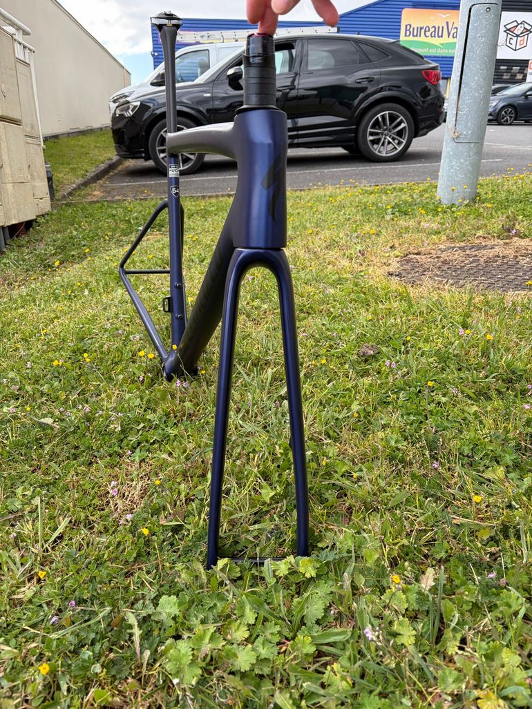 Used Specialized Tarmac SL8 Frameset 2024 Frameset 2024 Road & Gravel, Schwarz — image 5 of 20