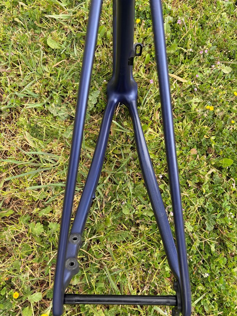 Used Specialized Tarmac SL8 Frameset 2024 Frameset 2024 Road & Gravel, Schwarz — image 9 of 20
