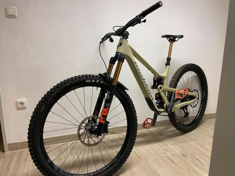 Used Propain Tyee SRAM GX Eagle AXS 2025 Mountainbike, Light Gray — image 1 of 6