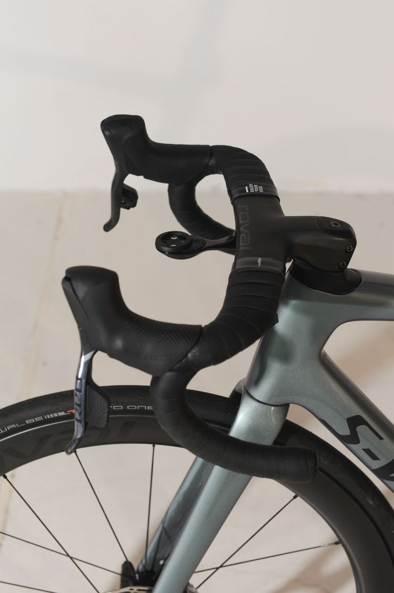 Used Specialized S-Works Tarmac SL7 - SRAM Red eTap AXS 2023 2023 Road & Gravel, Light Gray — image 5 of 13