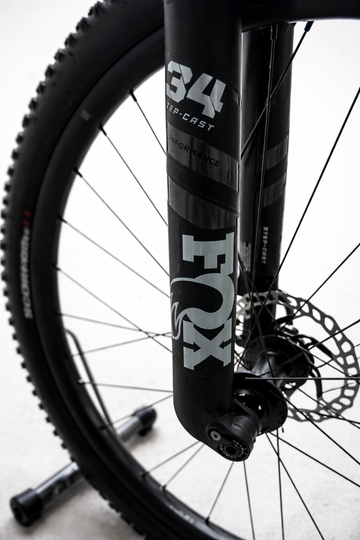 Orbea ALMA M20 2025 2025 Mountainbike usato, Blu — immagine 2 di 4
