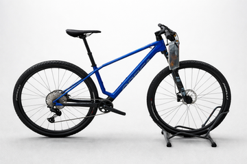 Orbea ALMA M20 2025 2025 Mountainbike usato, Blu — immagine 1 di 4