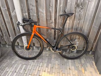 Used Giant TCR Advanced Pro Disc 0 AX 2022 2022 Road & Gravel, Naranja — image 2 of 7