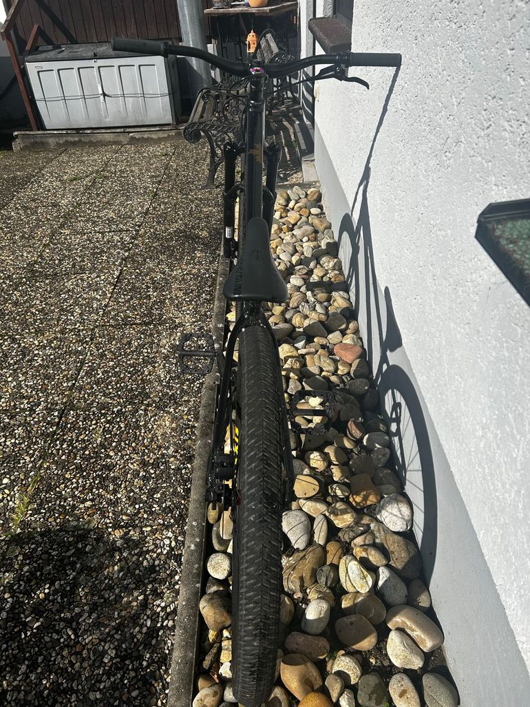 Used Rocky Mountain Flow 2024 2024 Mountainbike, Black, 26 — image 4 of 6