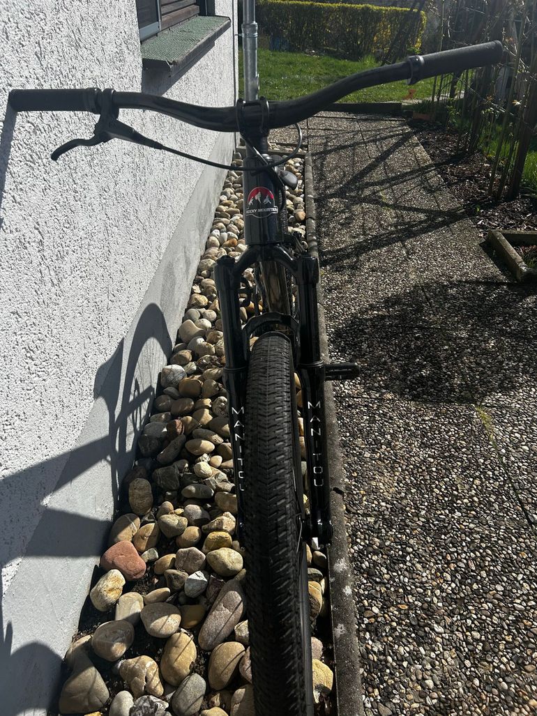 Used Rocky Mountain Flow 2024 2024 Mountainbike, Black, 26 — image 3 of 6
