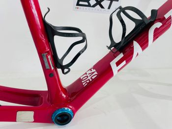 Used Factor FACTOR O2 VAM 2025 Misura 54 Frameset 2025 Road & Gravel, Red — image 4 of 10