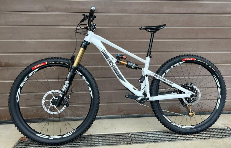 Used exept Base Nato 2024 Mountainbike, White — image 5 of 5