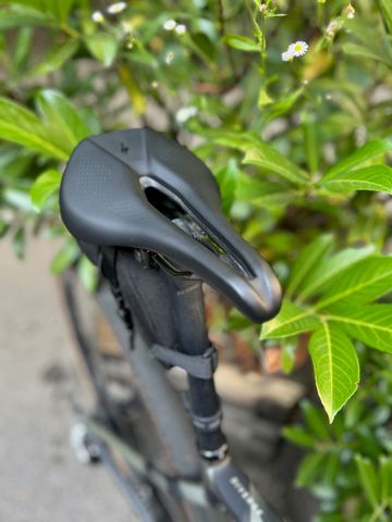 Używany Specialized Diverge Comp Carbon 2022 2022 Road & Gravel — zdjęcie 6 z 8