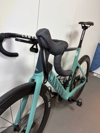 Used Canyon Aeroad CF SLX 7 eTap 2023 2023 Road & Gravel, Grün — image 13 of 21
