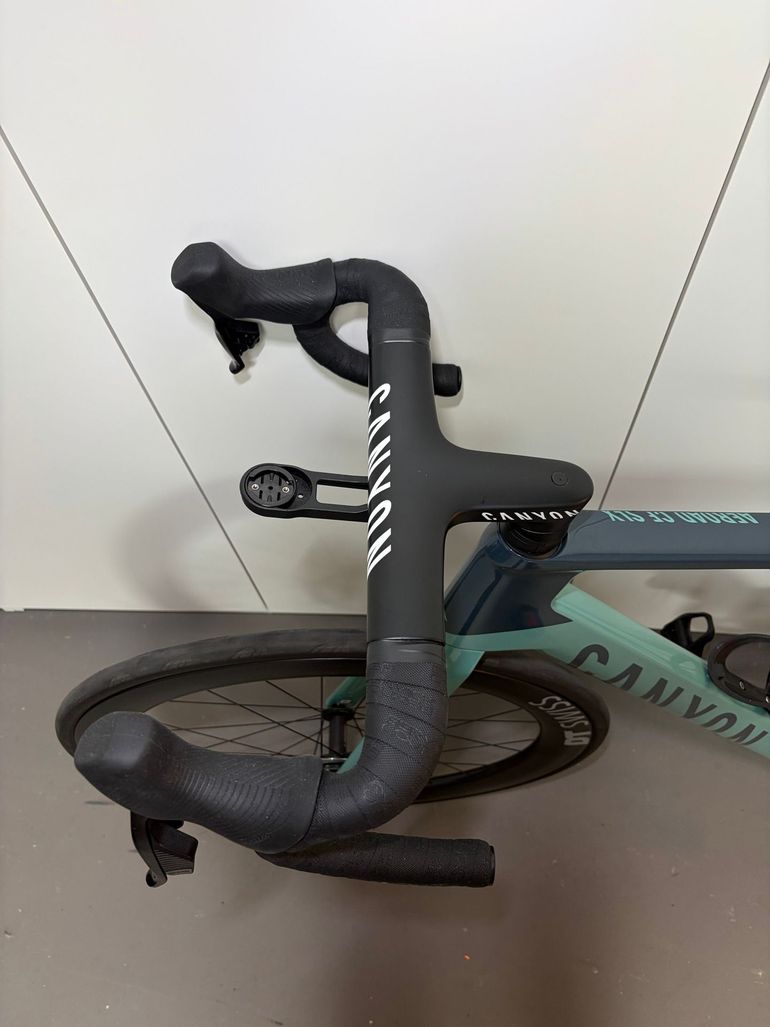 Used Canyon Aeroad CF SLX 7 eTap 2023 2023 Road & Gravel, Grün — image 18 of 21