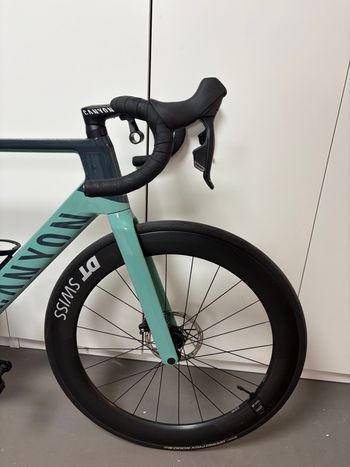 Used Canyon Aeroad CF SLX 7 eTap 2023 2023 Road & Gravel, Grün — image 2 of 21