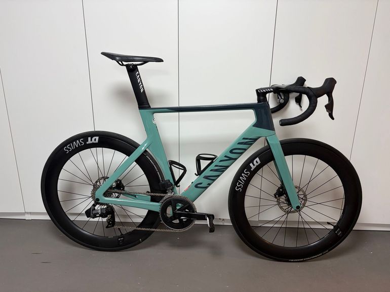 Used Canyon Aeroad CF SLX 7 eTap 2023 2023 Road & Gravel, Grün — image 1 of 21