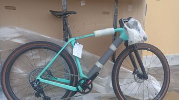 Used Bianchi Arcadex PRO APEX/GX AXS disc 2025 2025 Road & Gravel, Verde — image 2 of 6