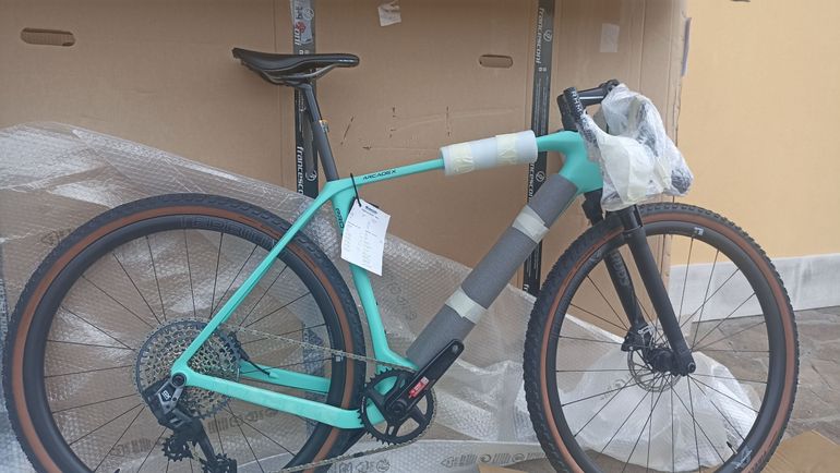 Used Bianchi Arcadex PRO APEX/GX AXS disc 2025 2025 Road & Gravel, Verde — image 2 of 6