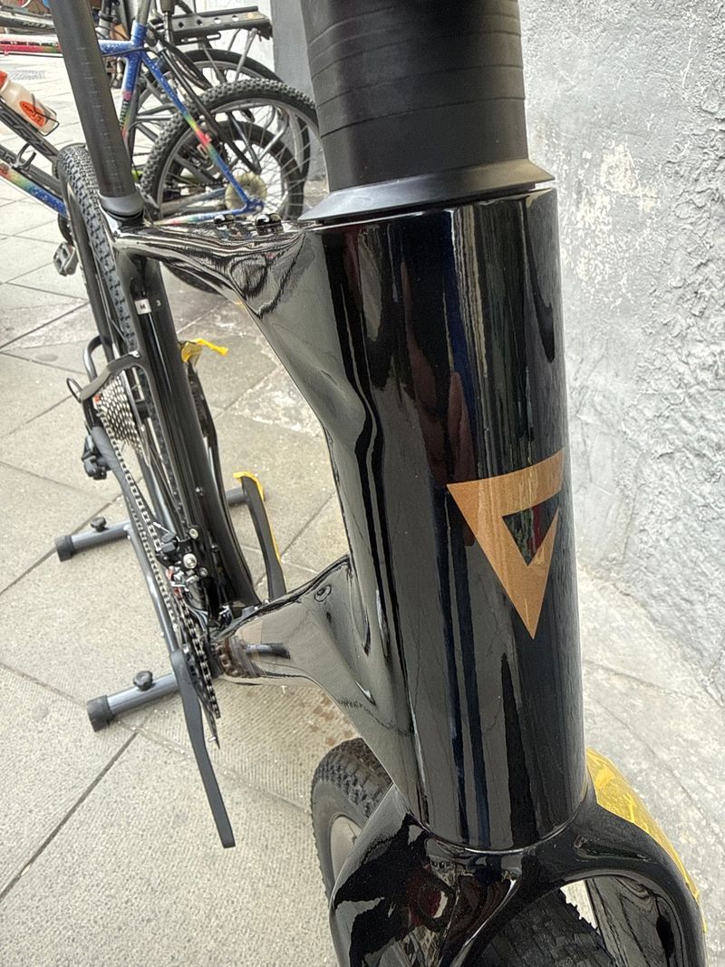 Used Giant Revolt Advanced 3 2025 2025 Road & Gravel, Black — image 8 of 8