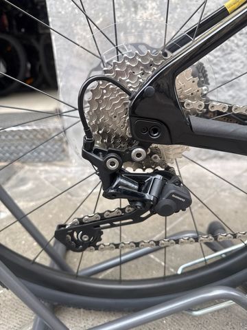 Used Giant Revolt Advanced 3 2025 2025 Road & Gravel, Black — image 3 of 8