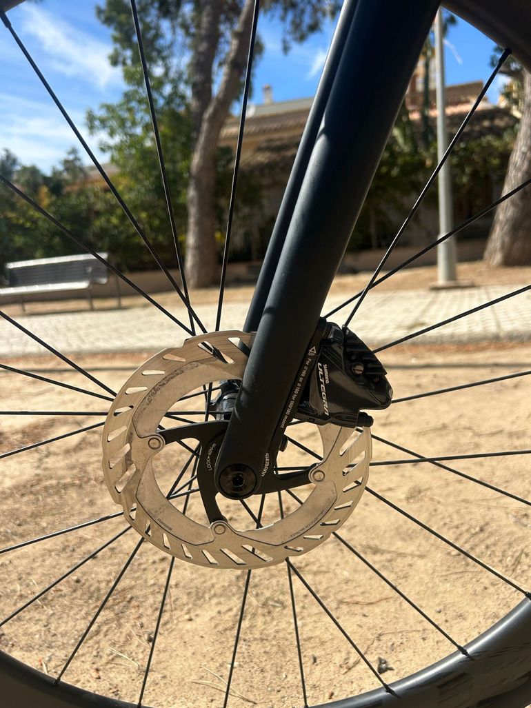 Used Specialized Tarmac SL6 Disc Comp 2023 2023 Road & Gravel — image 7 of 16