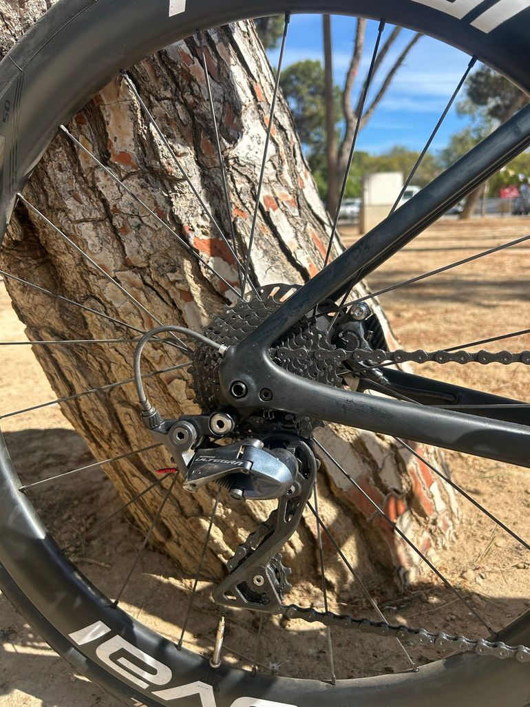 Used Specialized Tarmac SL6 Disc Comp 2023 2023 Road & Gravel — image 4 of 16