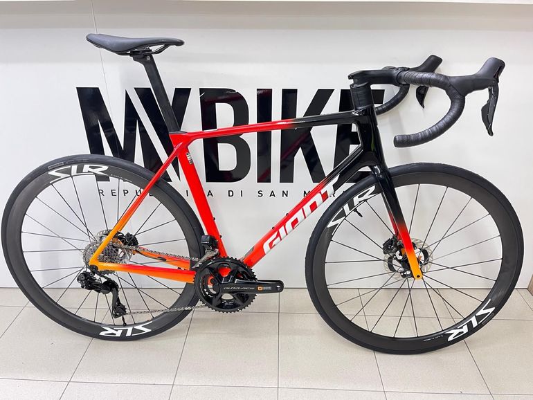 Used Giant TCR Advanced Pro 2026 2026 Road & Gravel, Red — image 1 of 12