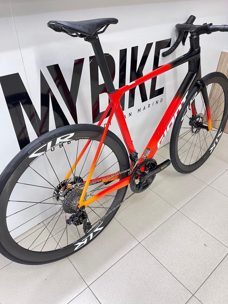 Used Giant TCR Advanced Pro 2026 2026 Road & Gravel, Red — image 8 of 12