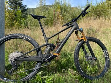 Used Lapierre CF 8.9 2025 2025 Mountainbike, Black — image 2 of 14