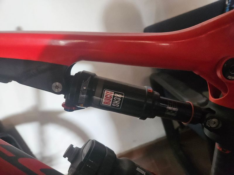 Used Scott Genius 750 2018 2018 Mountainbike, Red, 27.5 — image 5 of 5