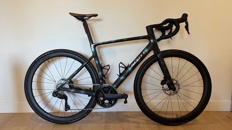 Brugt Scott Addict RC 10 2025 2025 Road & Gravel — billede 1 af 21