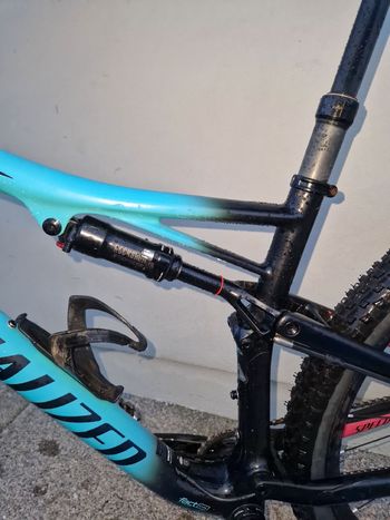 Used Specialized Women's Epic Comp Carbon 2018 2018 Mountainbike — image 4 of 9