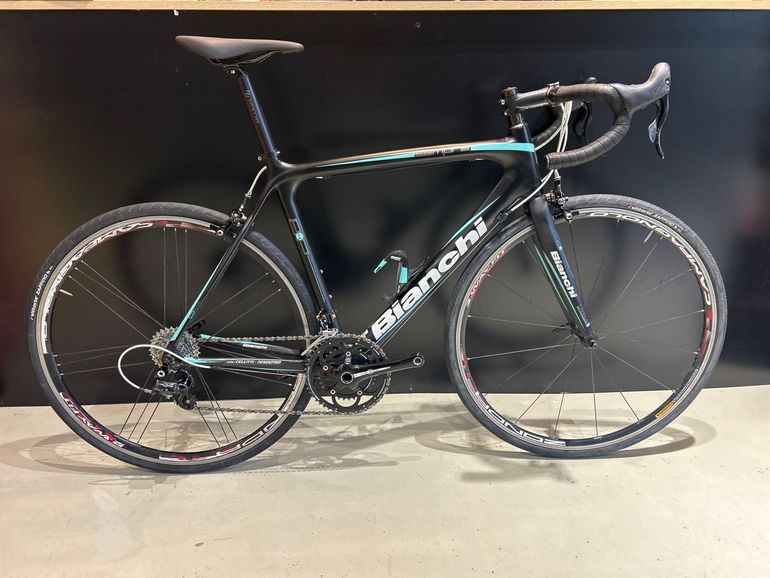 Used Bianchi Sempre pro Campagnolo Veloce 2016 Road & Gravel, Black — image 1 of 10