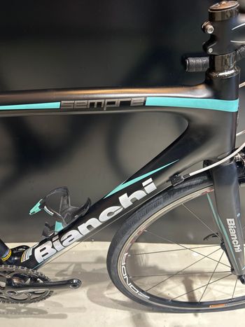 Used Bianchi Sempre pro Campagnolo Veloce 2016 Road & Gravel, Black — image 5 of 10